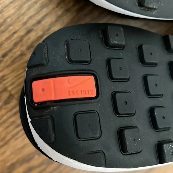 Nike Waffle One Black and White Sneakers Men’s size 8 - Picture 11 of 15